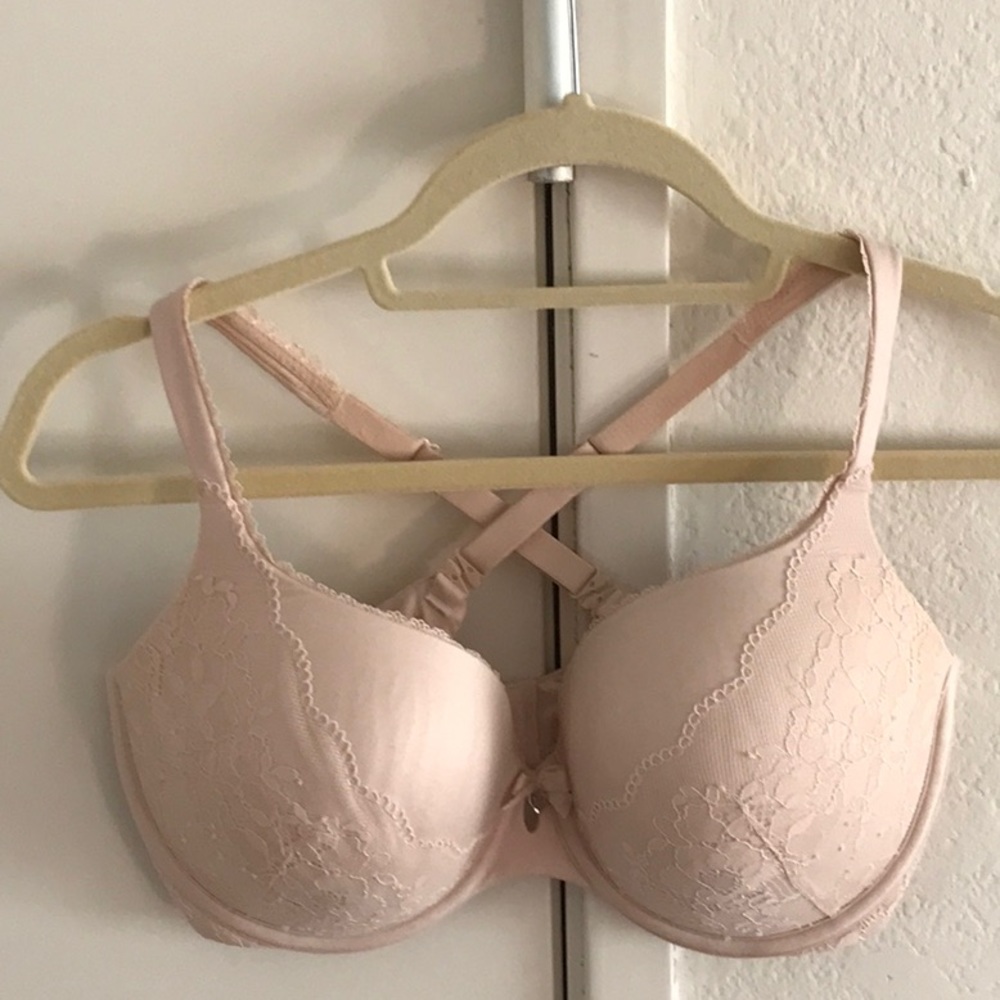 Victoria Secret body by Victoria Perfect Shape bra